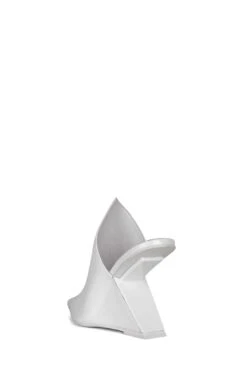 AESTHETIC -Outlet Elevated Steps Store aesthetic jeffrey campbell 786128