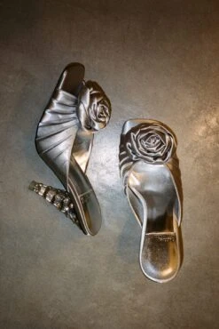 BLOSSOMED -Outlet Elevated Steps Store blossomed heeled mule jeffrey campbell 652644