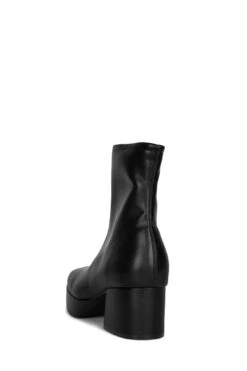 CAPACITY -Outlet Elevated Steps Store capacity jeffrey campbell 755280