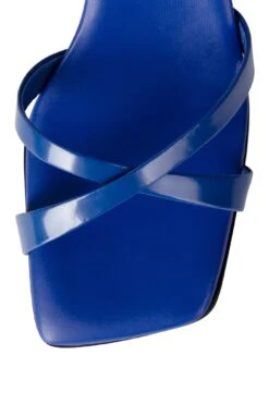 Strategy EMERGE -Outlet Elevated Steps Store emerge jeffrey campbell 381375