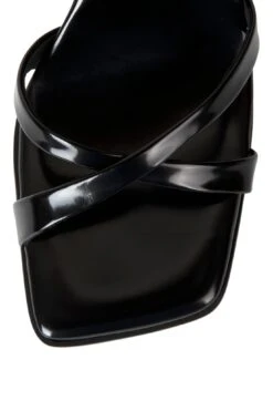 Strategy EMERGE -Outlet Elevated Steps Store emerge jeffrey campbell 642919