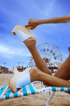 GIAH-2 -Outlet Elevated Steps Store giah 2 platform sandal jeffrey campbell 330980