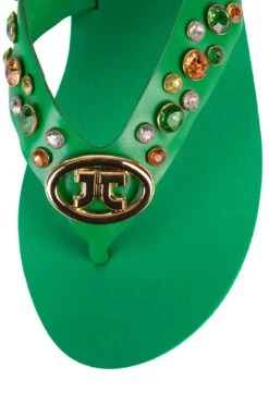 ICONICS -Outlet Elevated Steps Store iconics jeffrey campbell 731736