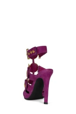 LIONNESS -Outlet Elevated Steps Store lionness st 585238