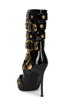 LOYALTY -Outlet Elevated Steps Store loyalty st 561871