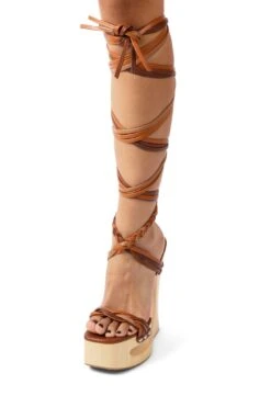 MAZES -Outlet Elevated Steps Store mazes jeffrey campbell 100954