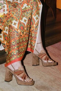 MONARCH-L -Outlet Elevated Steps Store monarch l platform sandal jeffrey campbell 629002