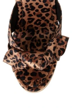 TEASING -Outlet Elevated Steps Store teasing jeffrey campbell 983937